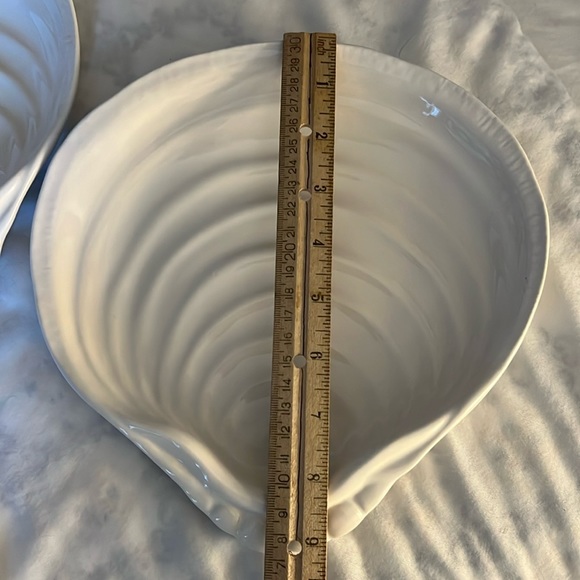 5 Pottery Barn Clam Shell Salad Plates White 9" Beach heavy Luncheon Nautical - Picture 7 of 11